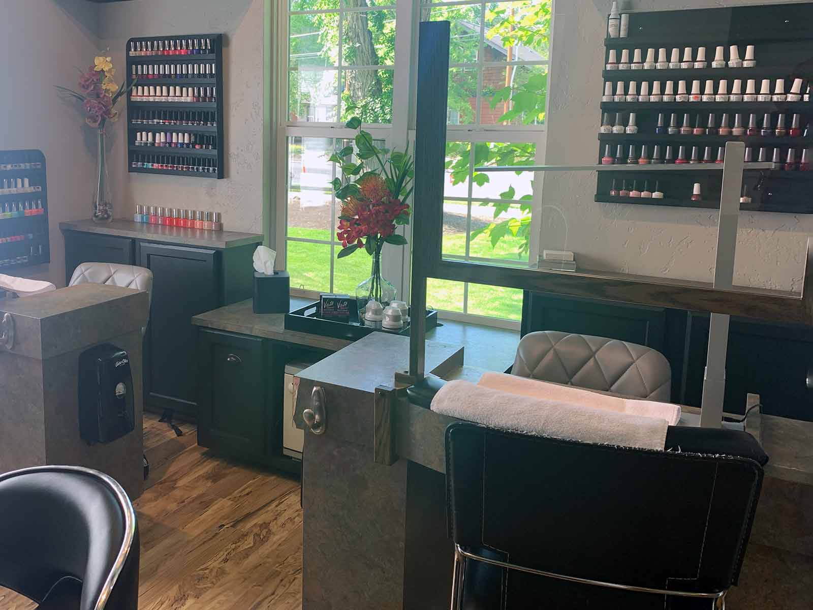 Manicures & Pedicures (541) 3885633 Headlines Salon